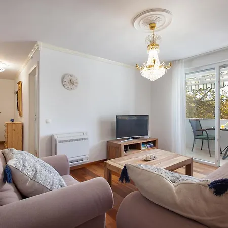 Break Apartment